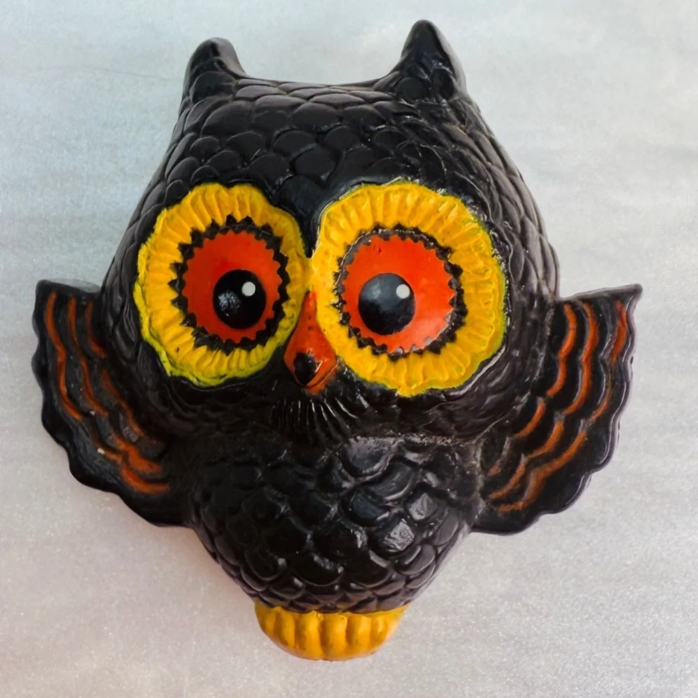 Vintage carved painted owl, brooch, pin